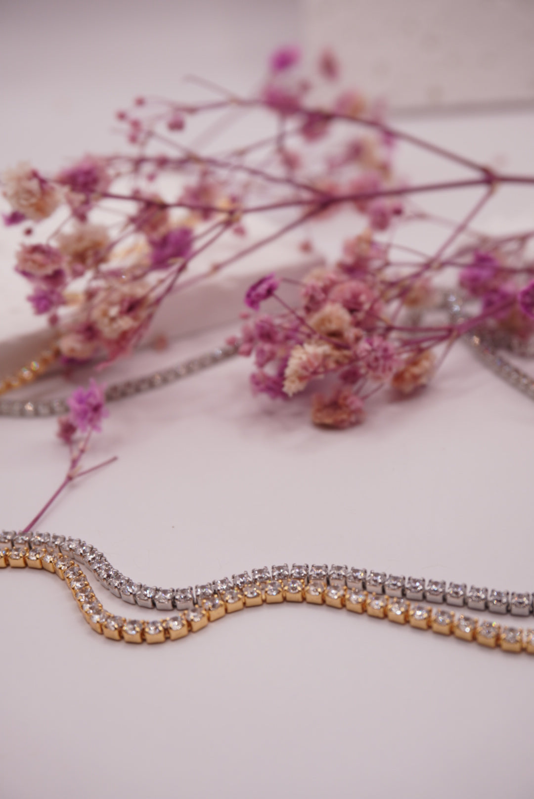 Luna Tennis Choker