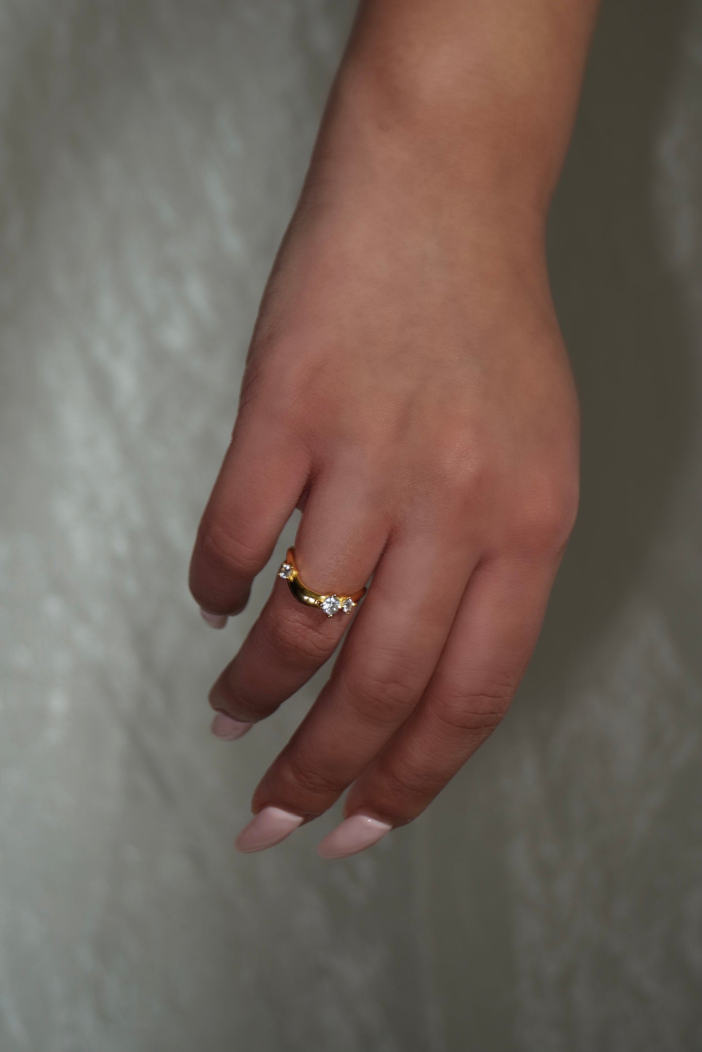 Elia Ring